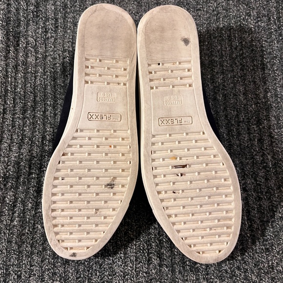 The FLEXX Sneak Away - lace up blue suede sneakers - Size 9 - Picture 6 of 6